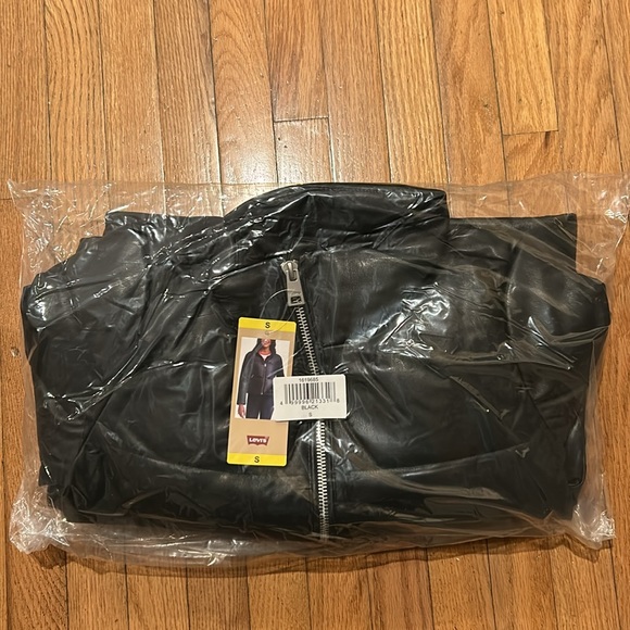 Levi's Ladies Faux Leather Puffer ~ BLACK - Picture 6 of 6